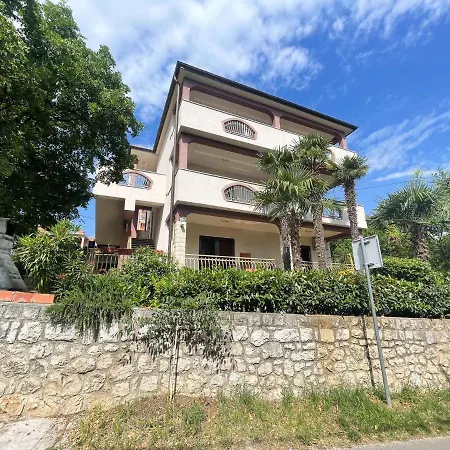 Appartement In 42248