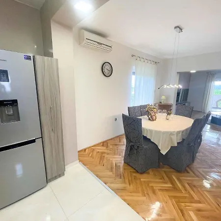 Apartment In 42248 Crikvenica