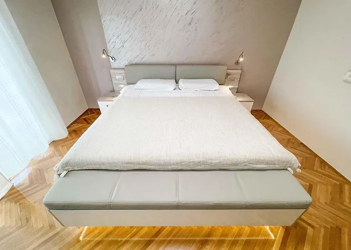 In 42248 * Crikvenica